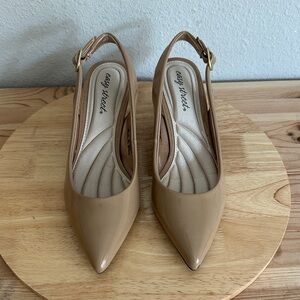 Easy Street Faye Womens Pointed Kitten Heel Pumps new